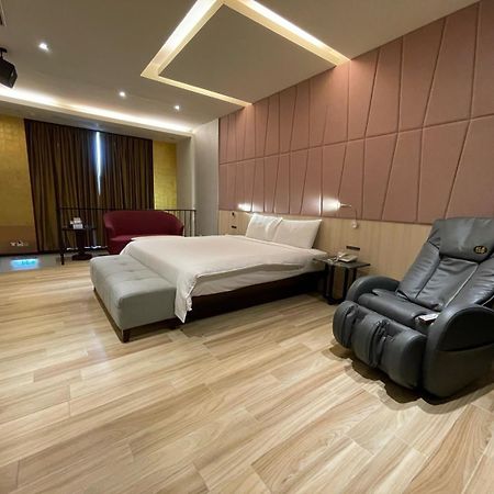 G.Shock Motel Jiuru Dış mekan fotoğraf
