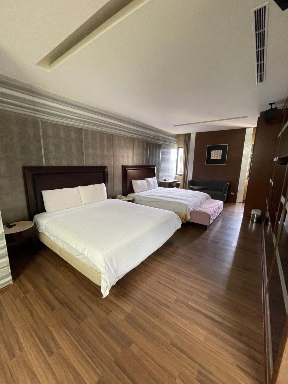 G.Shock Motel Jiuru Dış mekan fotoğraf