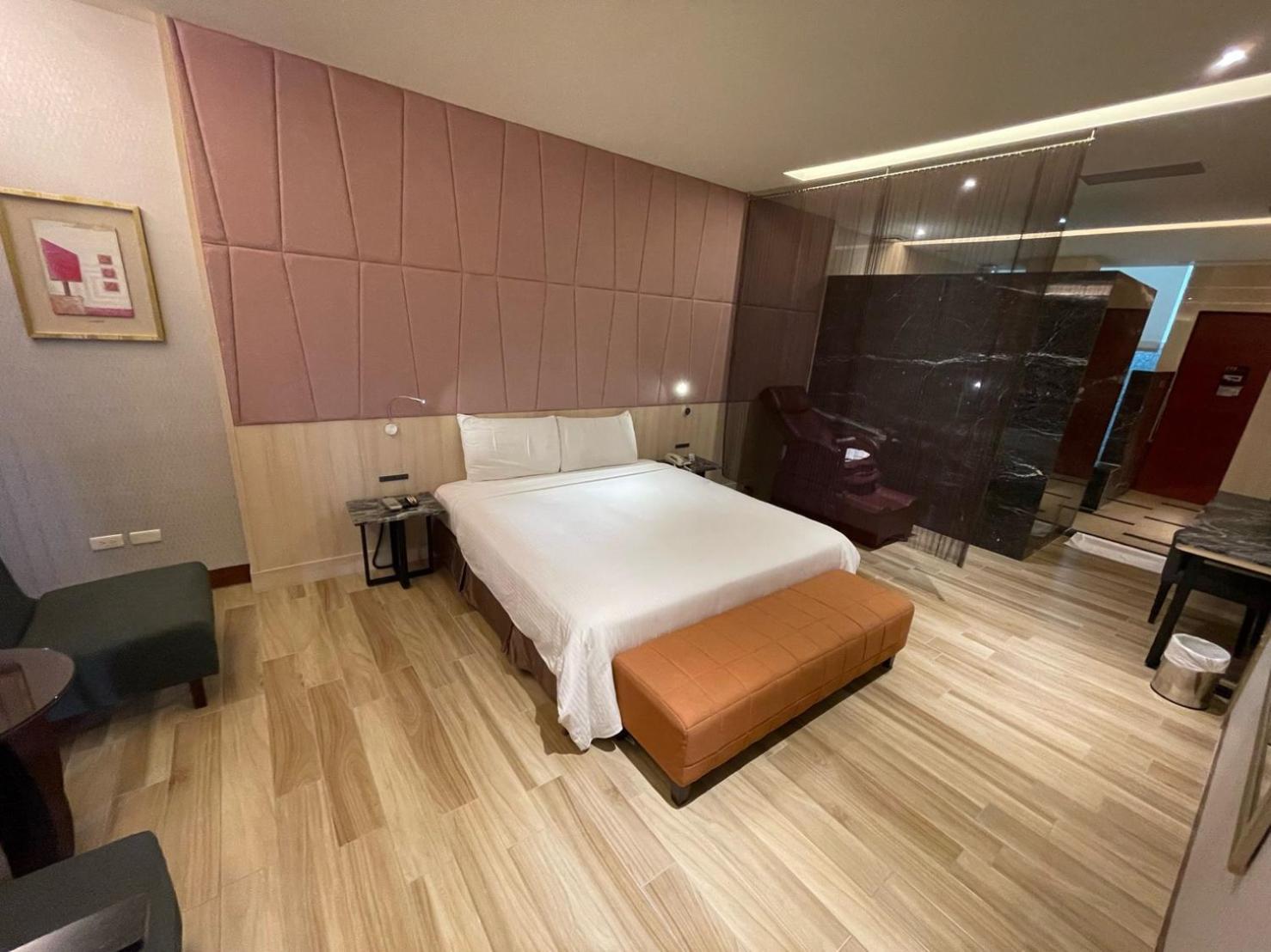 G.Shock Motel Jiuru Dış mekan fotoğraf